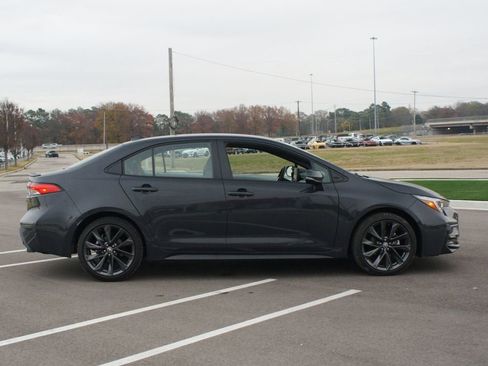 Certified 2025 Toyota Corolla SE image 19