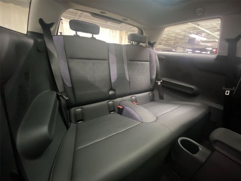 New 2026 MINI Cooper 2-Door Hardtop FWD image 29