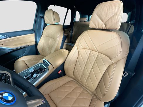 New 2026 BMW X5 xDrive50e image 21