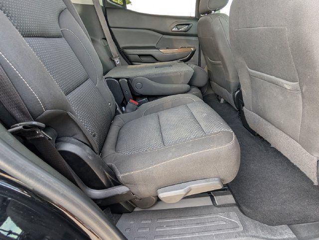 Used 2021 GMC Acadia SLE w/ Driver Convenience Package FWD image 27