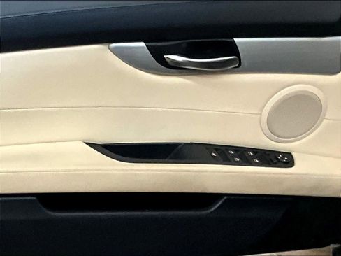 Used 2009 BMW Z4 sDrive35i image 22