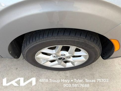 Used 2022 Kia Soul LX w/ Technology Package FWD image 12