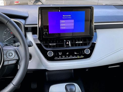 Used 2025 Toyota Corolla SE image 6