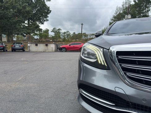 Used 2018 Mercedes-Benz S 560 4MATIC Sedan image 14