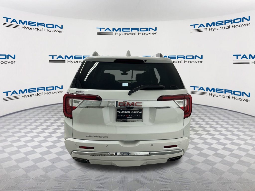Used 2023 GMC Acadia Denali w/ Denali Technology Package FWD image 4