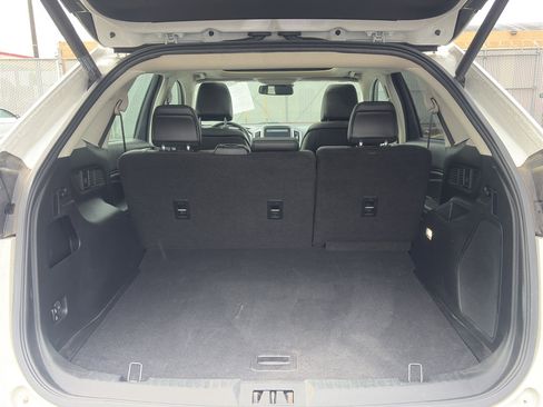 Used 2021 Ford Edge Titanium AWD/4WD image 9