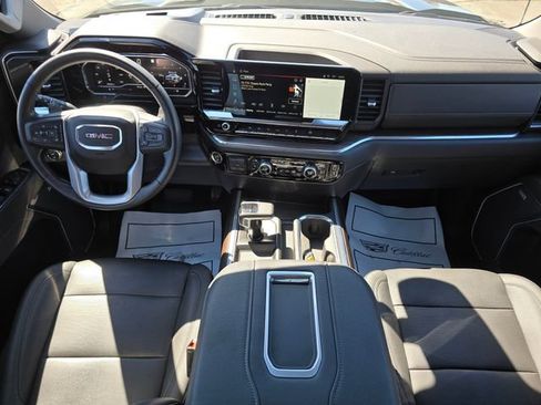 Used 2022 GMC Sierra 1500 SLT w/ SLT Premium Plus Package AWD/4WD image 18
