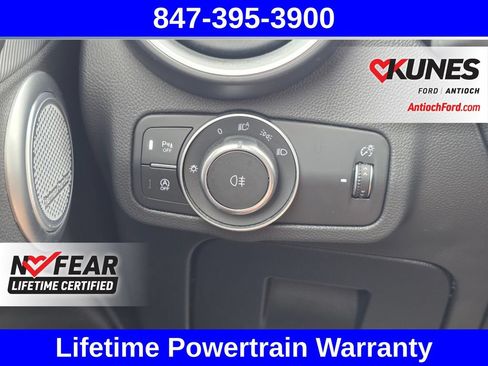 Used 2023 Alfa Romeo Stelvio Veloce AWD/4WD image 34