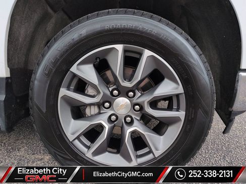 Used 2023 Chevrolet Silverado 1500 LT AWD/4WD image 12