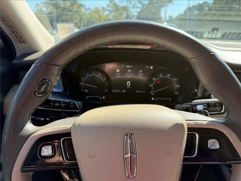 Used 2022 Lincoln Corsair FWD w/ Equipment Group 101A image 13