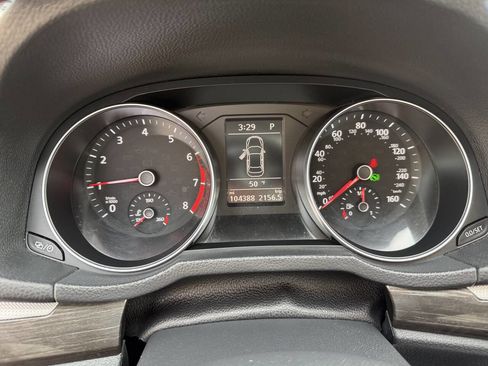 Used 2017 Volkswagen Passat 1.8T SE image 12