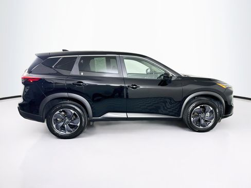 Used 2025 Nissan Rogue SV FWD image 10