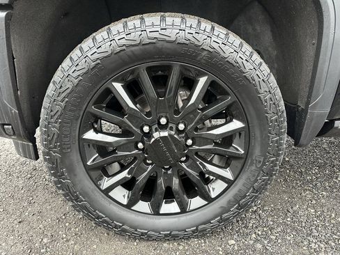 Used 2024 GMC Sierra 3500 Denali Ultimate image 13