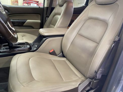 Used 2019 GMC Canyon SLT w/ Driver Alert Package RWD image 3