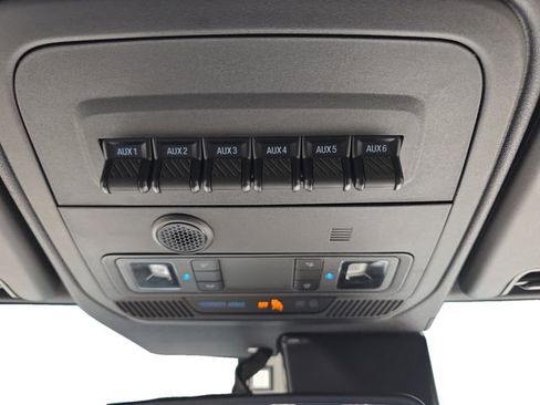 Used 2024 Ford Bronco Wildtrak image 24