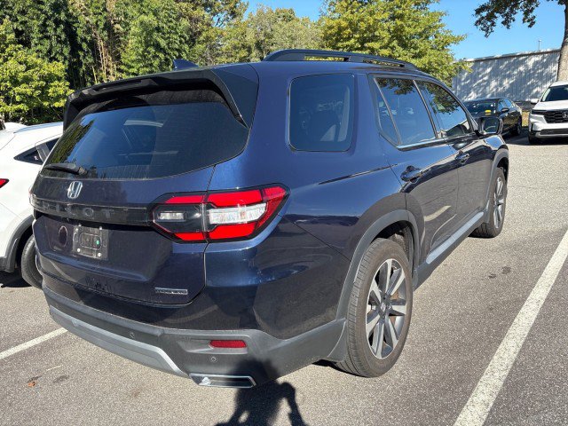 Certified 2024 Honda Pilot Touring image 4