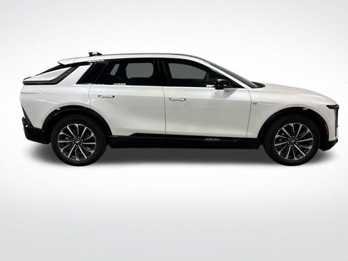 New 2025 Cadillac Lyriq Sport image 21