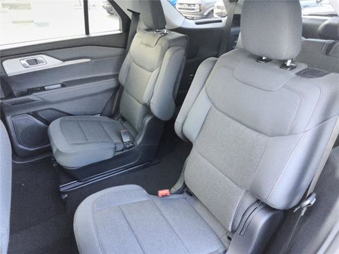New 2026 Ford Explorer Active RWD image 24