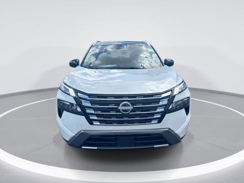 Used 2024 Nissan Rogue SL w/ SL Premium Package FWD image 9