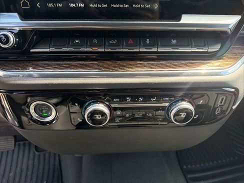 Used 2024 GMC Sierra 1500 Elevation image 9