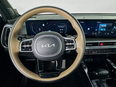 Used 2024 Kia Sorento SX Prestige w/ Olive Brown Leather Package image 11