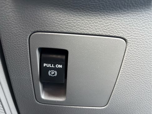 Used 2019 Ford F150 XL image 24