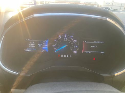 Used 2019 Ford Edge Titanium w/ Equipment Group 301A image 11