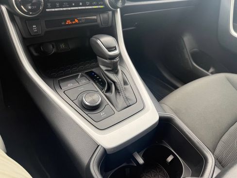 Certified 2025 Toyota RAV4 SE AWD/4WD image 24