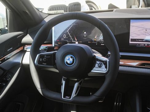 New 2027 BMW i5 eDrive40 w/ M Sport Package RWD image 11