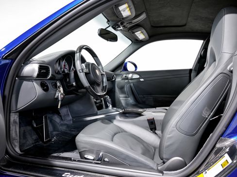 Used 2011 Porsche 911 Turbo image 18