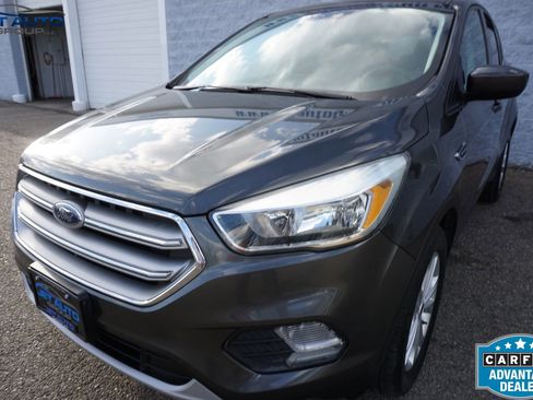 Used 2017 Ford Escape SE AWD/4WD image 5