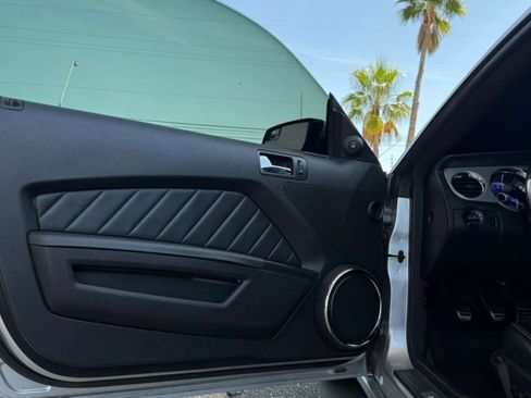 Used 2013 Ford Mustang GT Premium w/ Brembo Brake Pkg image 33