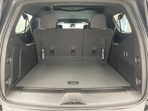 New 2026 Chevrolet Suburban LS w/ Max Trailering Package AWD/4WD image 12
