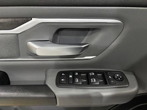 Used 2020 RAM 1500 Big Horn AWD/4WD image 11
