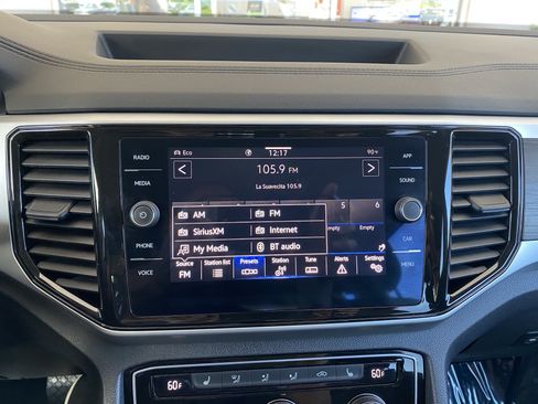 Certified 2023 Volkswagen Atlas SE w/ Black Wheel Package AWD/4WD image 3