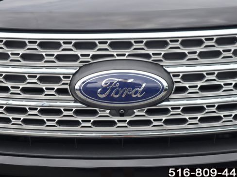 Used 2022 Ford Explorer Limited image 40