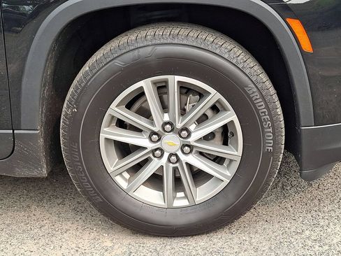 Used 2023 Chevrolet Traverse LT AWD/4WD image 33