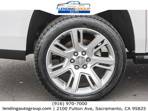 Used 2018 Cadillac Escalade ESV Premium Luxury image 10