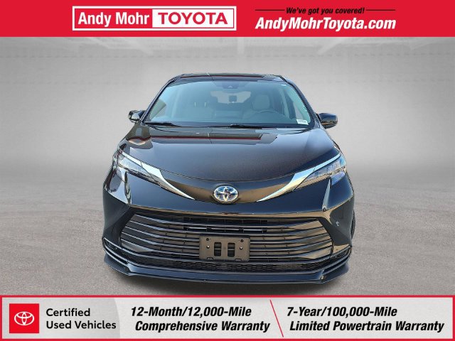 Certified 2024 Toyota Sienna LE FWD image 3