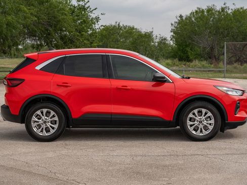 Certified 2024 Ford Escape Active FWD image 8