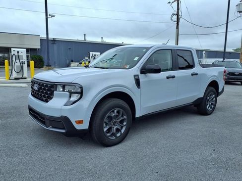 New 2025 Ford Maverick XLT w/ XLT Luxury Package image 2