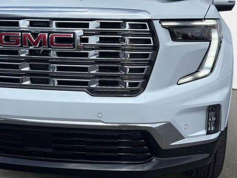 New 2026 GMC Acadia Denali w/ Super Cruise Package FWD image 9