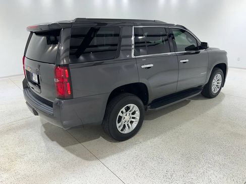 Used 2018 Chevrolet Tahoe LT w/ Luxury Package RWD image 5