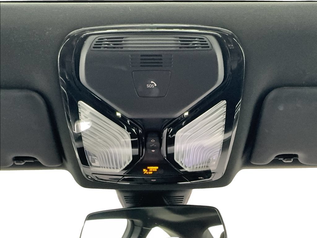 Used 2025 BMW 230i Coupe RWD image 31