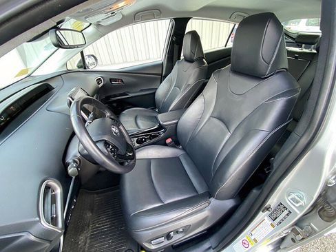 Used 2022 Toyota Prius Prime Limited image 21