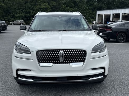 Used 2023 Lincoln Aviator Reserve w/ Equipment Group 201A RWD image 2