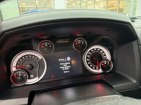 Used 2015 RAM 1500 Laramie w/ Convenience Group image 9