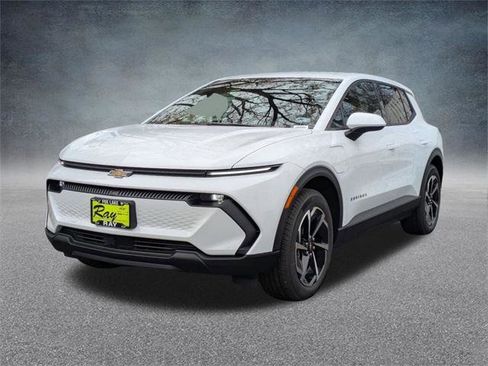 New 2026 Chevrolet Equinox EV LT image 8