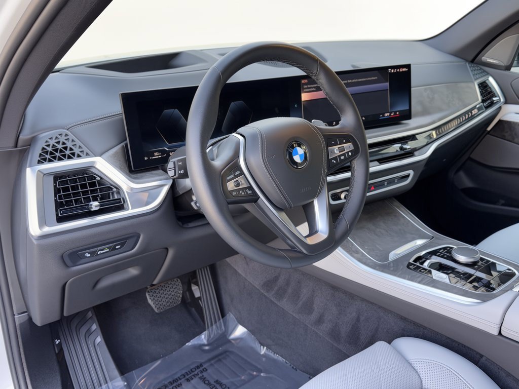 Used 2026 BMW X5 sDrive40i w/ Climate Comfort Package RWD image 4