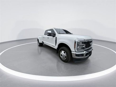 Used 2025 Ford F350 Lariat w/ Lariat Ultimate Package image 2